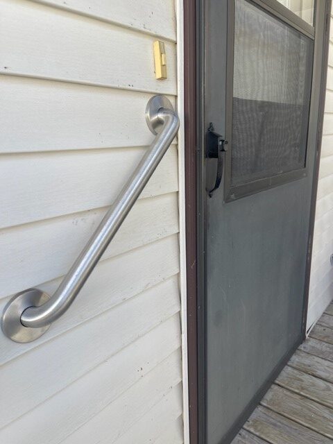 Richard Everding grab bar pic2