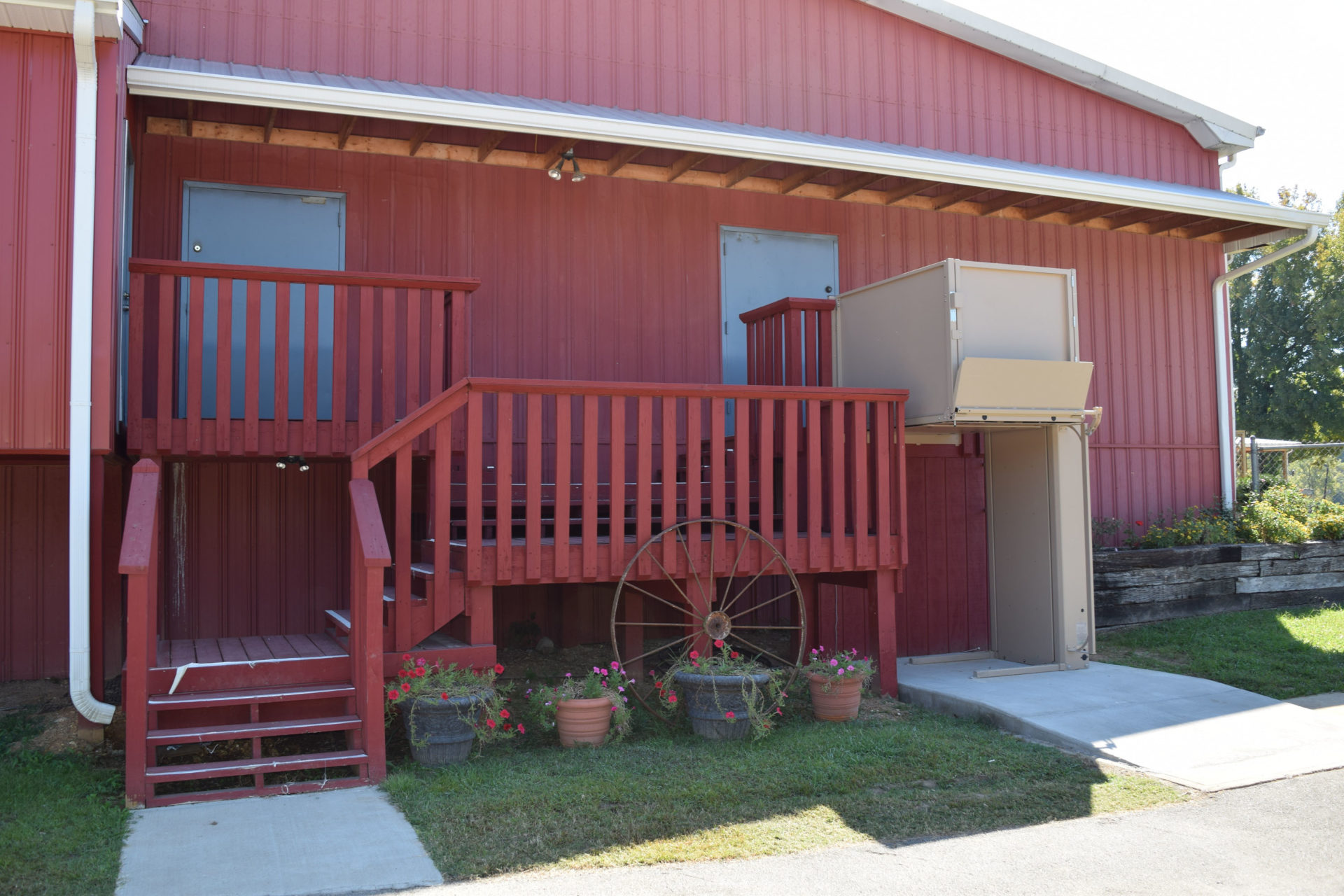 Platform Lift Installed at Loretta Lynn’s Ranch in Hurricane Mills, TN by Next Day Access of Nashville